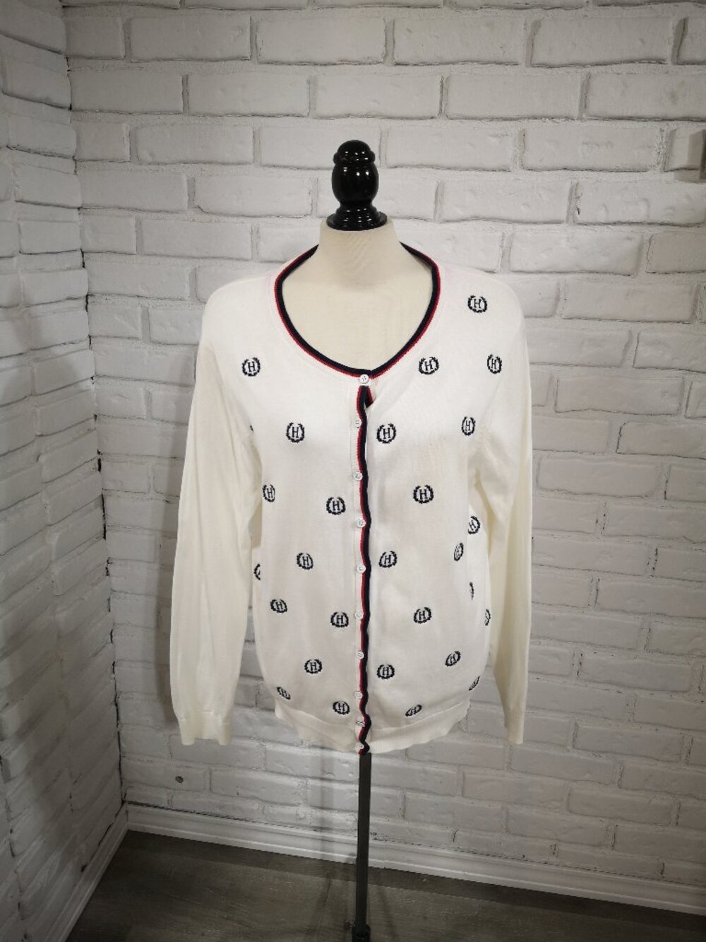 Tommy Hilfiger Ladies Size XL Off White Button Front Hilfiger Logo's Cardigan